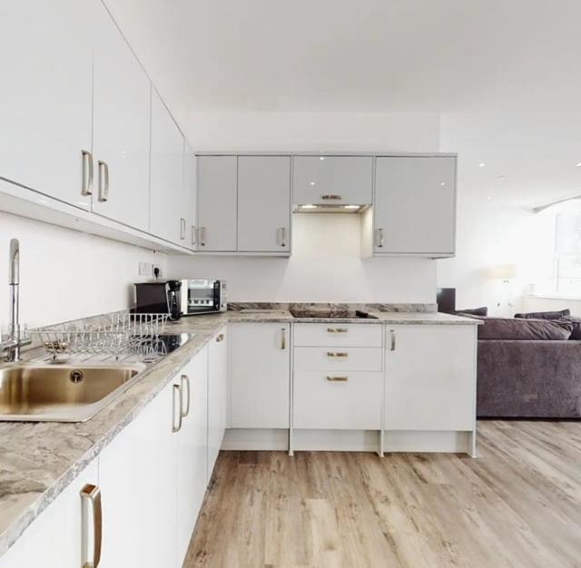 Spacious Two Bedroom Apartment With Valley Views Abertillery Ngoại thất bức ảnh